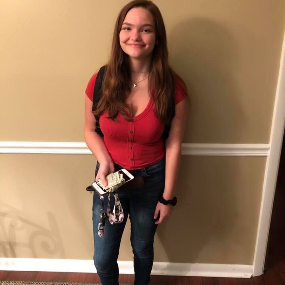 Meet your Posher, Sharon